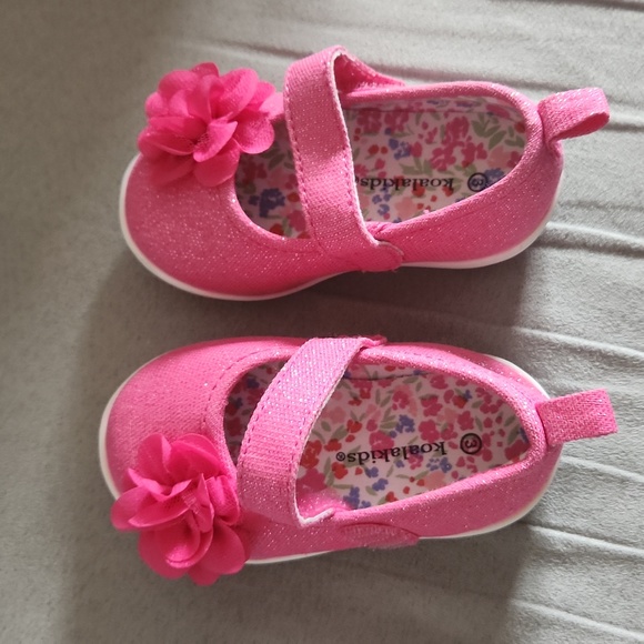 Koala kids Mary Jane pink shoes Size 3 - Picture 2 of 6